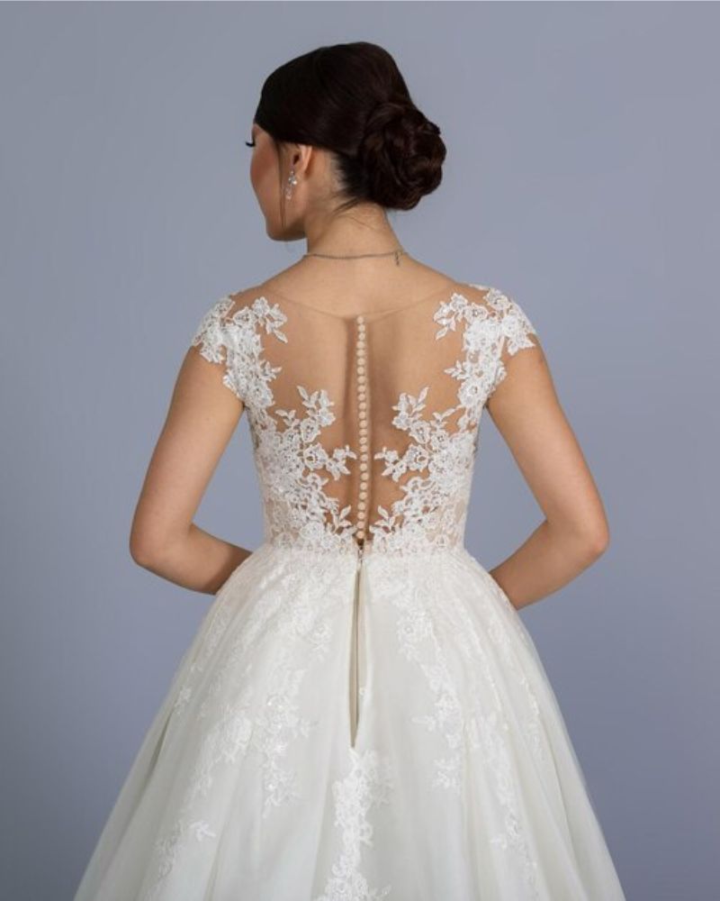 Wedding Dress With Buttons down the Back